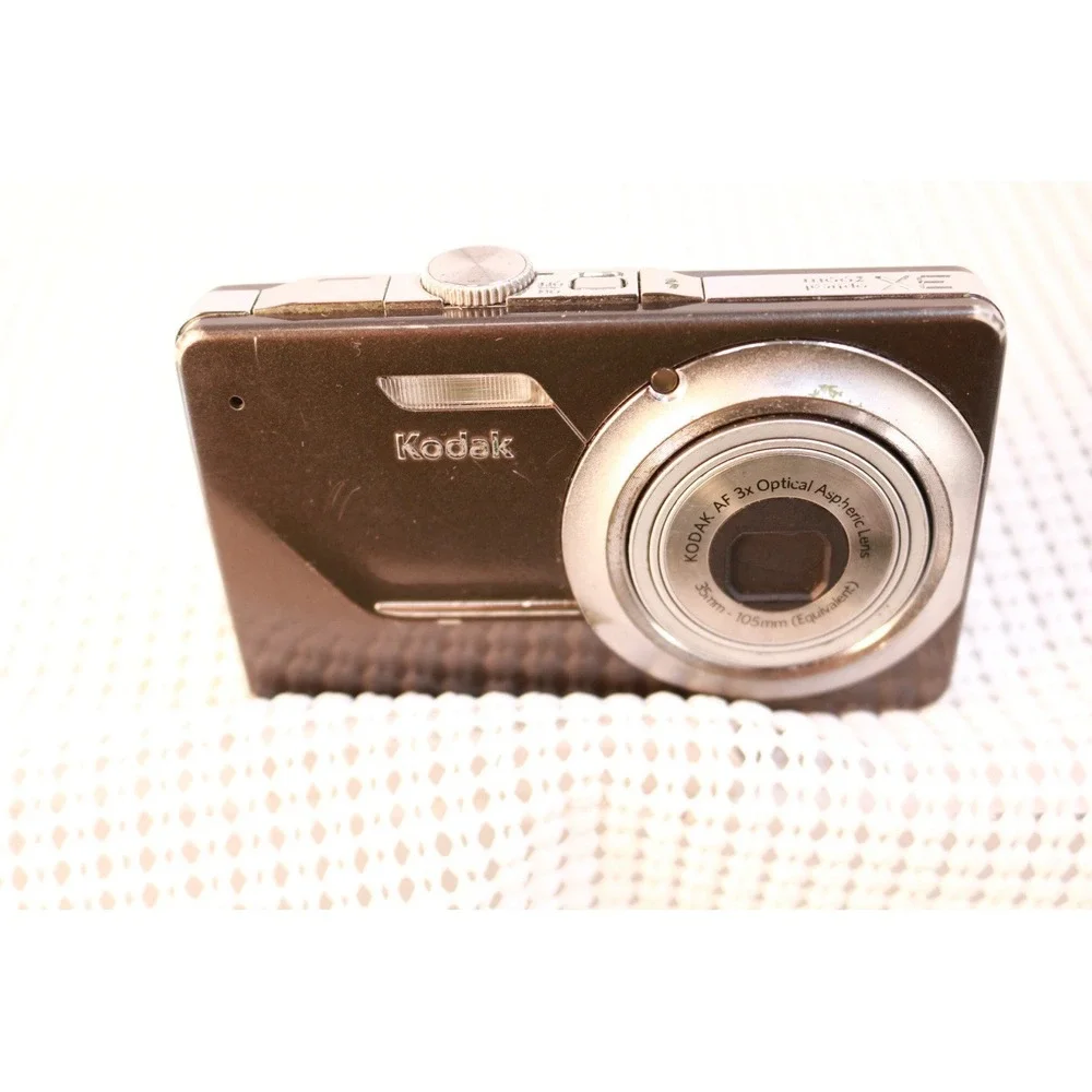 Kodak EasyShare MD41 Digital Camera 3X Optical Zoom Untested Parts Repair Brown